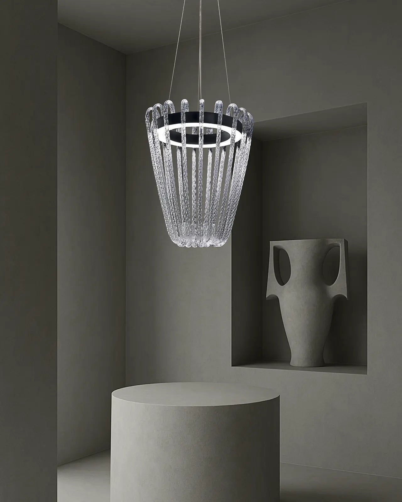 Elysium chiuso Sospensione